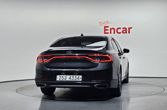 Hyundai Grandeur 2.4 Premium — пробег 68 580 км — фото 4 из 5