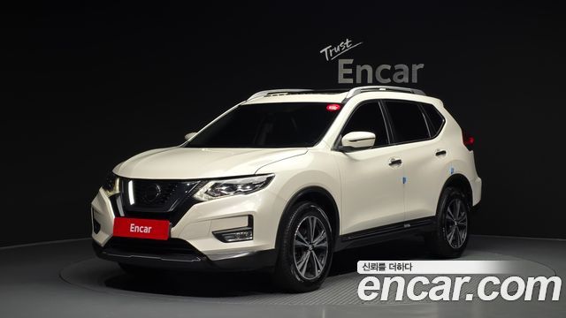 Nissan X-Trail 2.5 4WD — пробег 79 680 км — фото 1 из 5