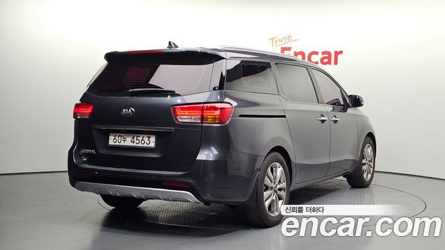 Kia Carnival из Кореи Encar