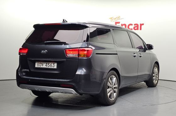 Kia Carnival 9-seater Prestige — пробег 144 063 км — фото 2 из 5