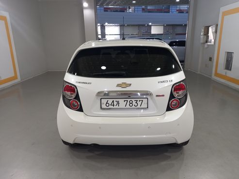 Chevrolet (Daewoo) Aveo 1.4 Turbo LT hi-deluxe — пробег 145 000 км — фото 4 из 5