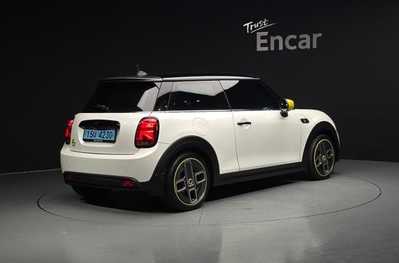 Mini Cooper SE Electric 3rd — пробег 38 548 км — фото 2 из 5