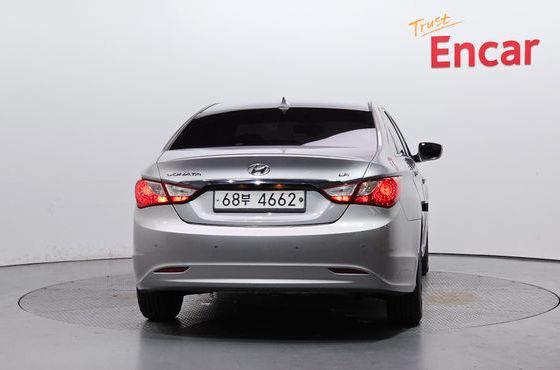 Hyundai Sonata LPI Smart — пробег 202 631 км — фото 4 из 5