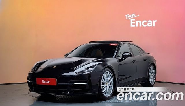 Porsche Panamera 3.0 AWD — пробег 68 645 км — фото 1 из 5