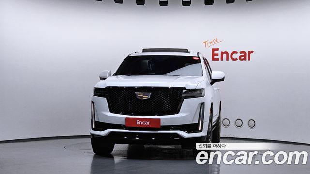 Cadillac Escalade 6.2 Sports Platinum — пробег 11 852 км — фото 3 из 5