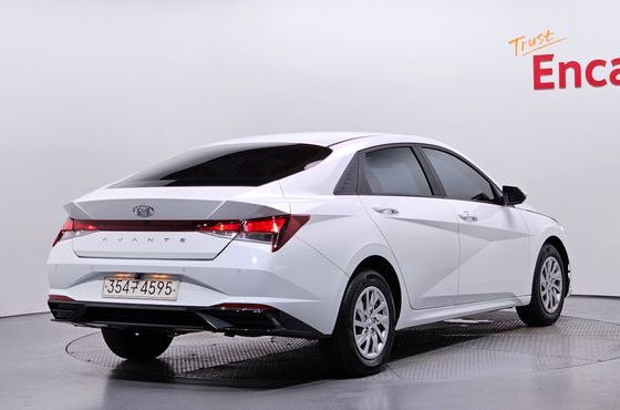 Hyundai AVANTE 1.6 Smart — пробег 77 005 км — фото 2 из 5