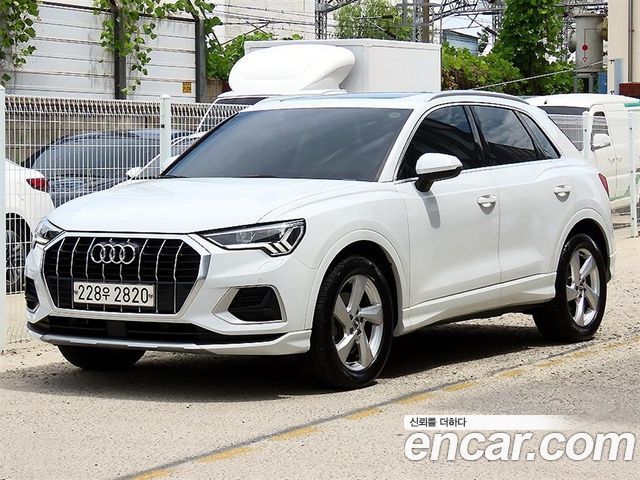 Audi Q3 35 TDI Premium — пробег 17 121 км — фото 1 из 5