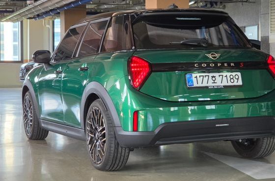 Mini Cooper 5 Door Favoured — пробег 5 022 км — фото 3 из 5