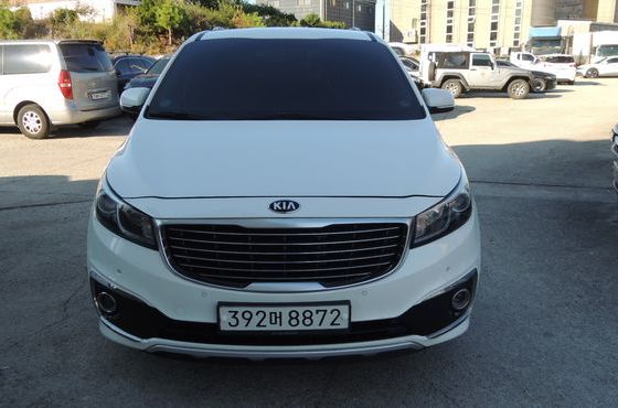 Kia Carnival 9-seater Luxury — пробег 196 379 км — фото 2 из 5