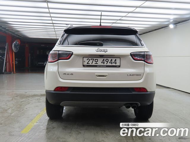 Jeep Compass из Кореи Encar