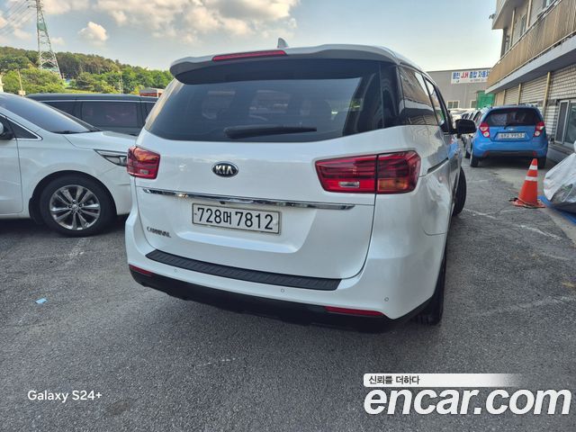 Kia Carnival из Кореи Encar