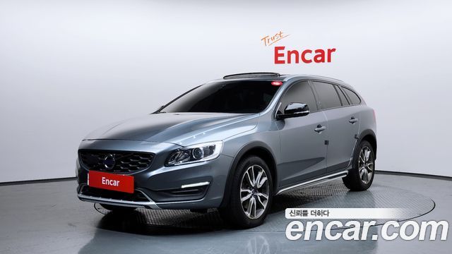 Volvo V60 D4 — пробег 98 333 км — фото 1 из 5