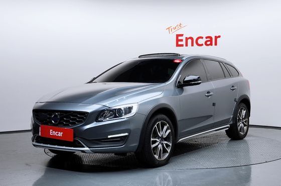 Volvo V60 D4 — пробег 98 333 км — фото 1 из 5