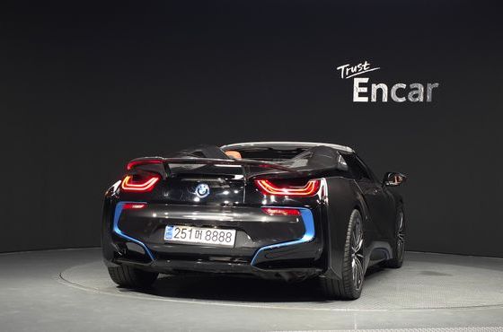 BMW i8 Roadster — пробег 73 740 км — фото 4 из 5