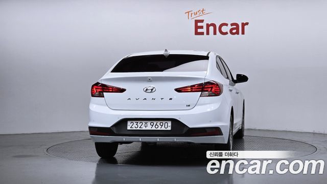 Hyundai AVANTE из Кореи Encar