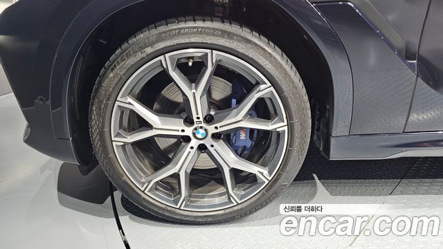 BMW X6 xDrive40i M Sport — пробег 90 704 км — фото 5 из 5