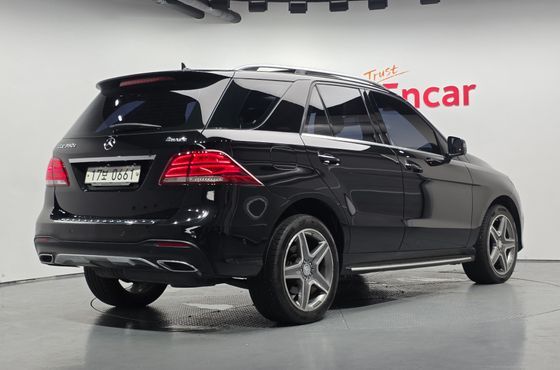 Mercedes-Benz GLE-Class GLE350 d 4MATIC — пробег 156 750 км — фото 2 из 5