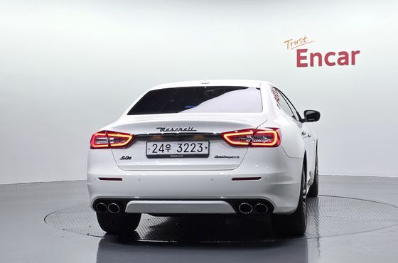 Maserati Quattroporte 3.0 V6 Granlusso — пробег 16 715 км — фото 4 из 5