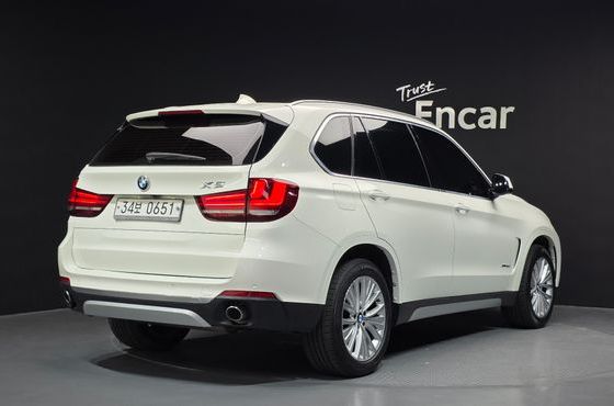 BMW X5 xDrive 30d — пробег 205 688 км — фото 2 из 5