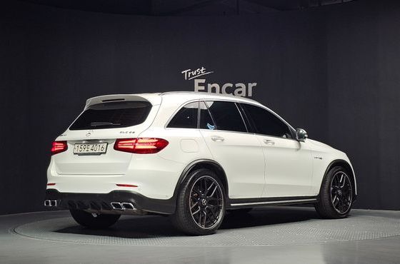 Mercedes-Benz GLC-Class AMG GLC63 4MATIC+ — пробег 99 414 км — фото 2 из 5