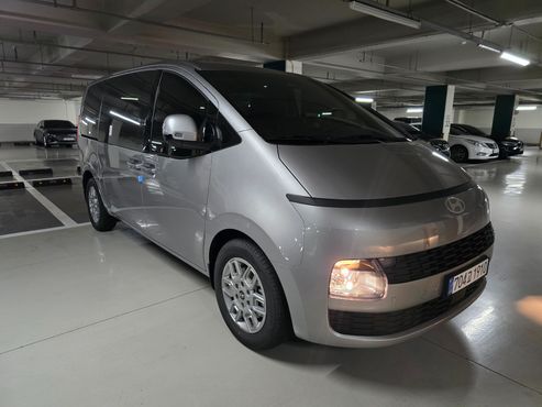 Hyundai Staria L3.5 Tourer 11-Seater Modern — пробег 500 км — фото 2 из 5