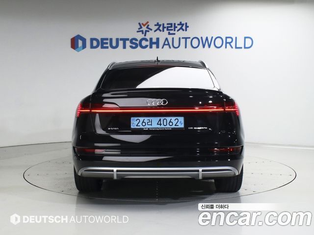 Audi e-tron 55 Quattro Sportback — пробег 19 207 км — фото 4 из 5
