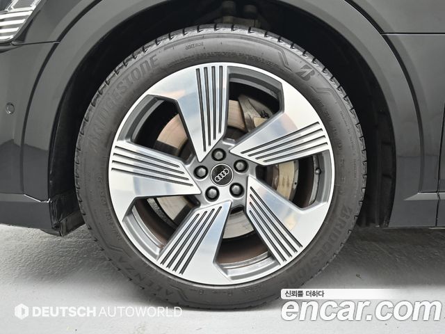 Audi e-tron 55 Quattro Sportback — пробег 19 207 км — фото 5 из 5