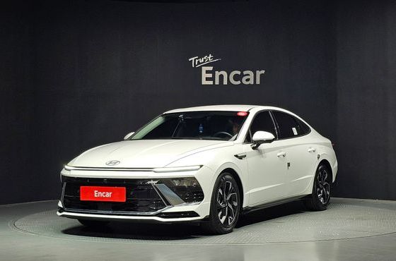 Hyundai Sonata 2.0 Exclusive — пробег 28 460 км — фото 1 из 5