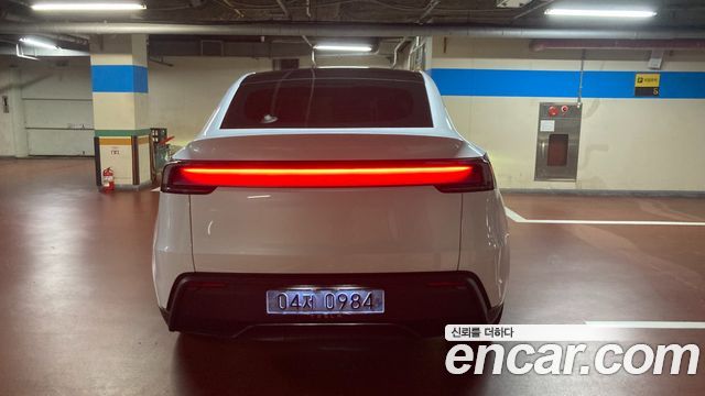 Tesla Model Y Premium RWD — пробег 300 км — фото 5 из 5