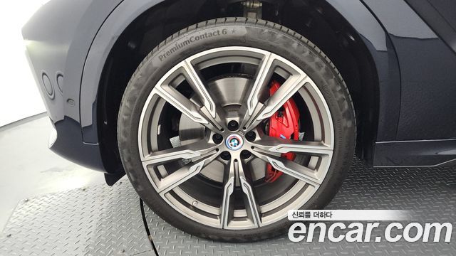 BMW X6 M50i — пробег 54 085 км — фото 5 из 5