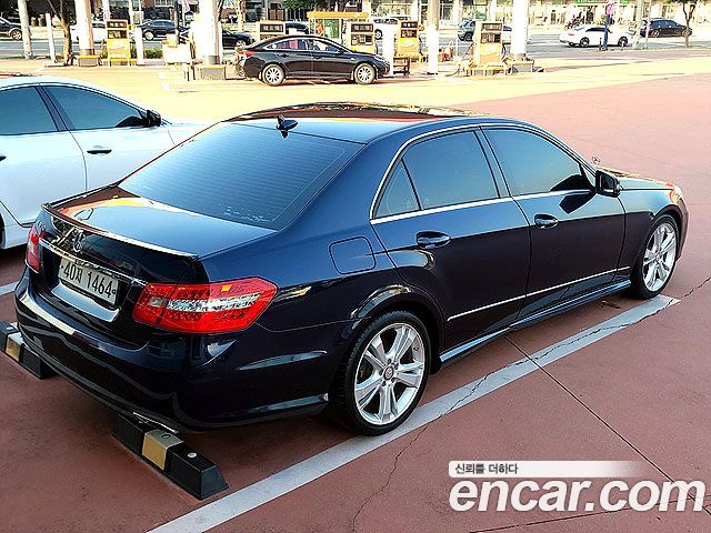 Mercedes-Benz E-Class E350 — пробег 85 428 км — фото 4 из 5