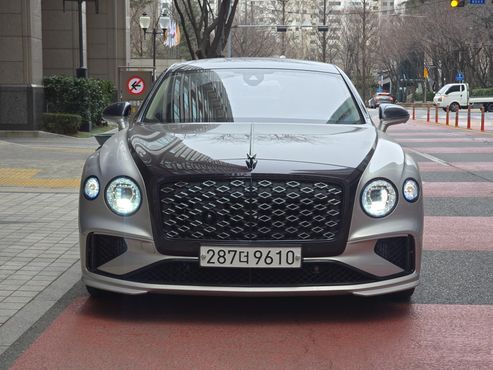 Bentley Flying Spur 4.0 Muliner — пробег 3 000 км — фото 2 из 5