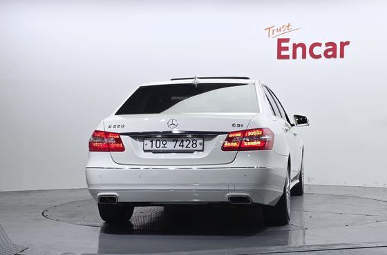 Mercedes-Benz E-Class E220 CDI Avantgarde — пробег 178 838 км — фото 4 из 5