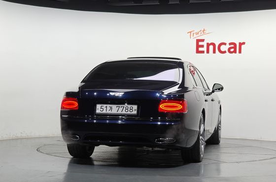Bentley Flying Spur 4.0 — пробег 177 279 км — фото 4 из 5