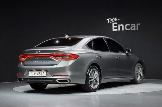 Hyundai Grandeur 2.4 Premium Special — пробег 20 135 км — фото 2 из 5
