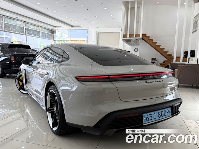 Porsche Taycan из Кореи Encar