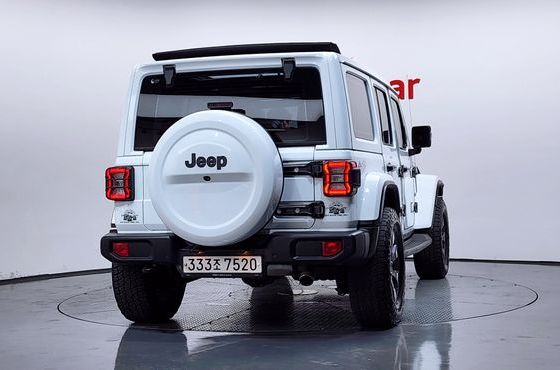 Jeep Wrangler 2.0 Overland Power Top 4Door — пробег 131 472 км — фото 4 из 5