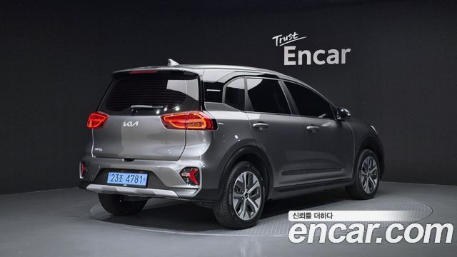 Kia Niro Air — пробег 128 025 км — фото 2 из 5