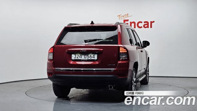 Jeep Compass 2.4 Limited 1st — пробег 65 609 км — фото 4 из 5