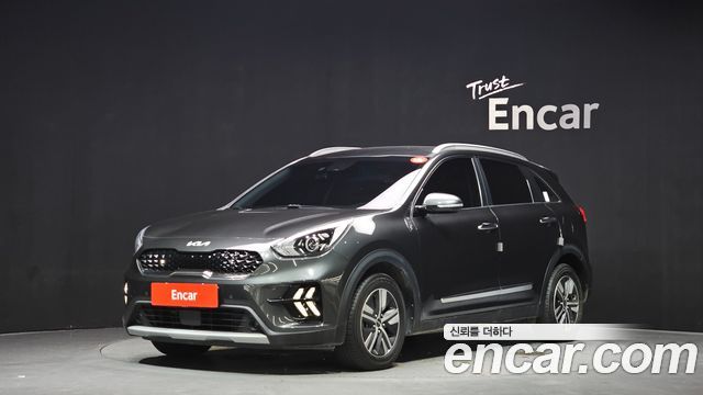 Kia Niro 1.6 HEV Noblesse — пробег 168 600 км — фото 1 из 5