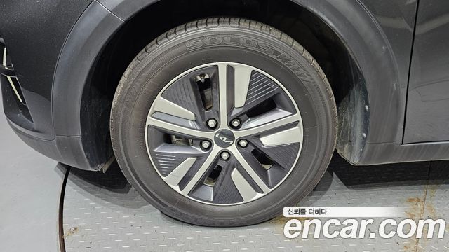 Kia Niro 1.6 HEV Noblesse — пробег 168 600 км — фото 5 из 5
