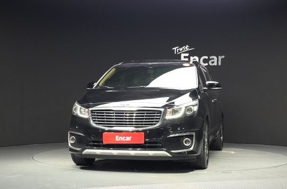 Kia Carnival 9-seater Luxury — пробег 242 456 км — фото 3 из 5