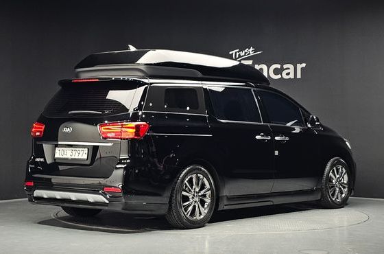 Kia Carnival Gasoline 9-Seater Hi-Limousine Noblesse Special — пробег 51 174 км — фото 2 из 5