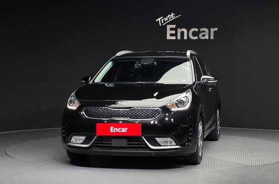 Kia Niro Prestige — пробег 37 955 км — фото 3 из 5
