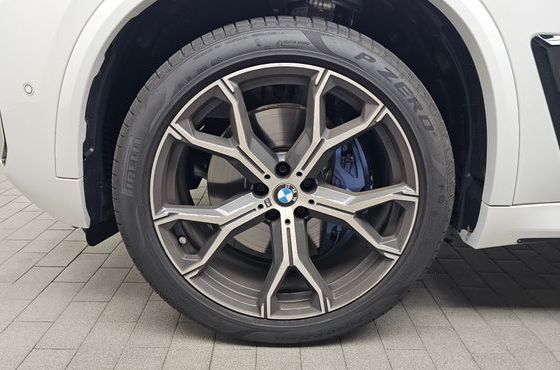 BMW X5 xDrive 40i M Sport — пробег 4 131 км — фото 5 из 5