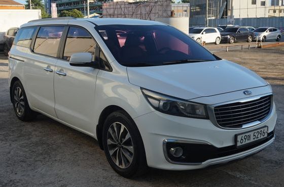 Kia Carnival 9-seater Luxury — пробег 280 962 км — фото 4 из 5