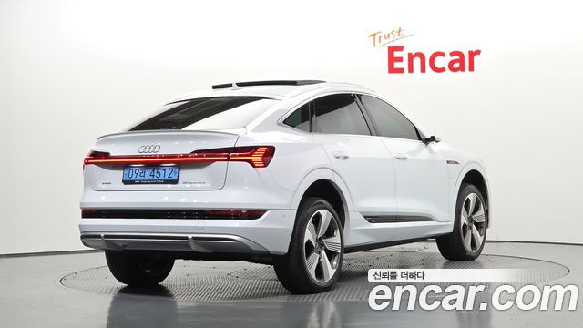 Audi e-tron 55 Quattro Sportback — пробег 67 769 км — фото 2 из 5