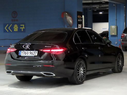 Mercedes-Benz C-Class C300 4MATIC Avantgarde — пробег 28 200 км — фото 2 из 5
