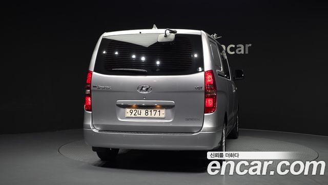 Hyundai Starex Van 5-Seater Smart — пробег 4 211 км — фото 4 из 5