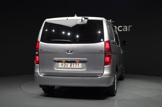 Hyundai Starex Van 5-Seater Smart — пробег 4 211 км — фото 4 из 5